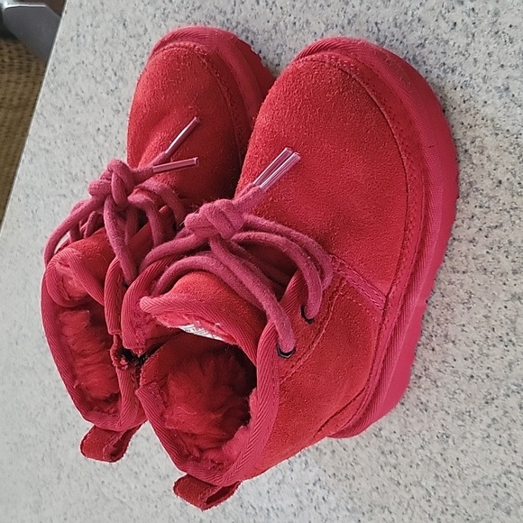 Ugg Neumel II Lace Up/Zip Deep Red Booties Toddler Size 8.  S/N 1017320T. - Picture 1 of 3